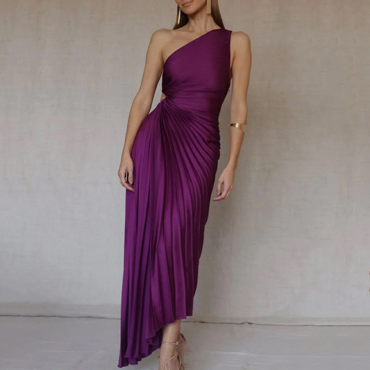 Vestido plisado de un solo hombro