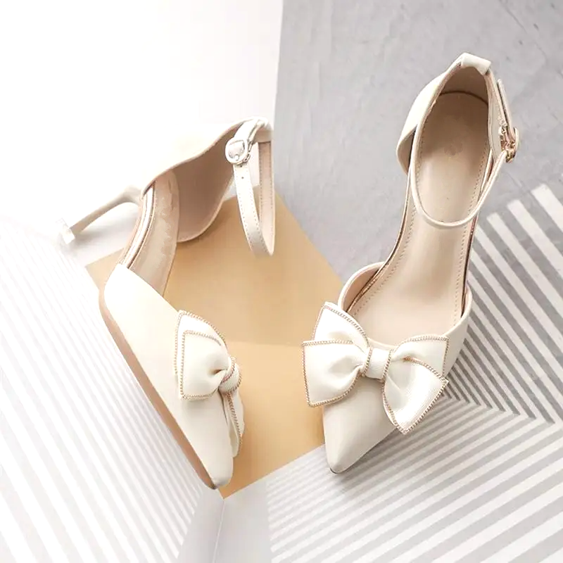 Tacones Altos con lazo de Olivino