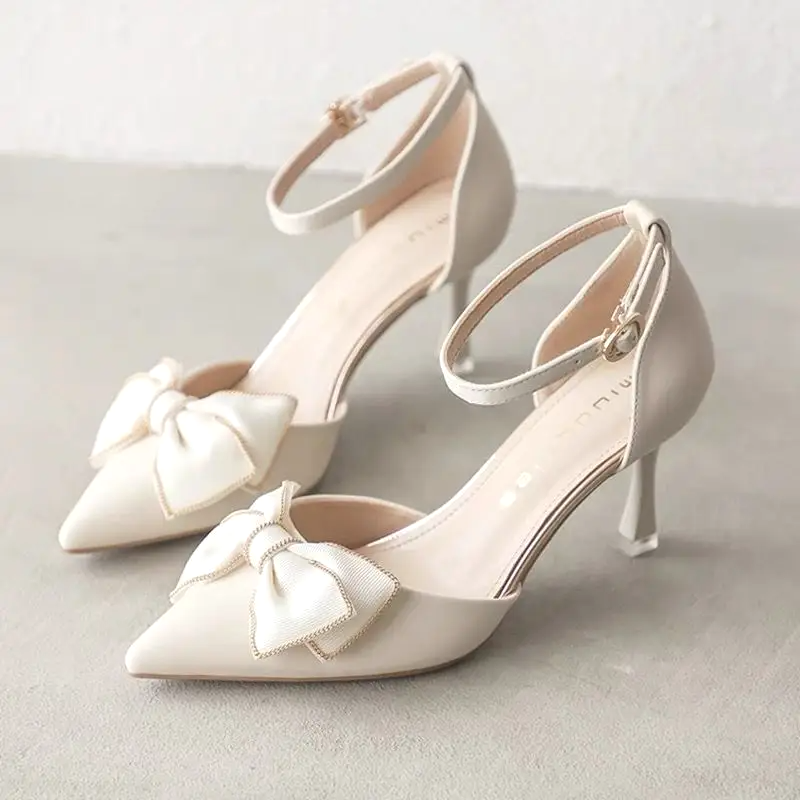 Tacones Altos con lazo de Olivino
